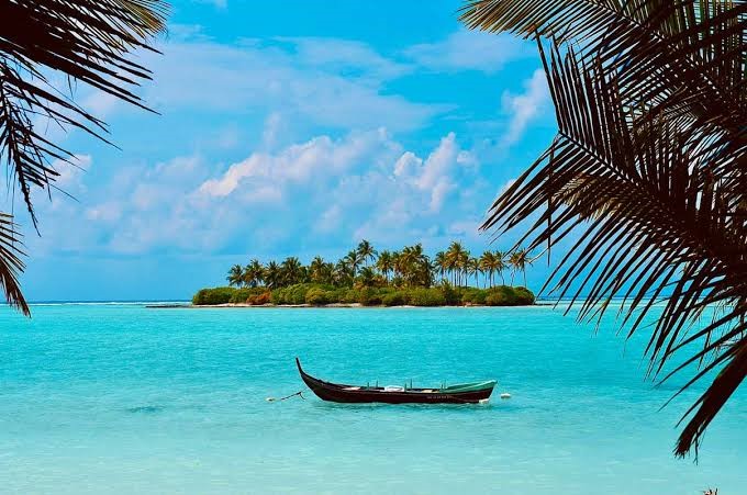 Top 4th best tourist place in Lakshadweep : Kalpeni Island